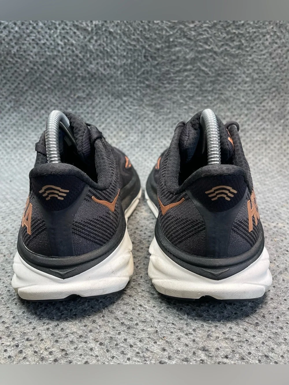 Hoka One One Clifton 9 Wide Running Shoes Size 7.5 Women’s